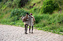 30_Lalibela_00_walkingAround_33